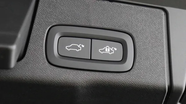 Vehicle Thumbnail 7