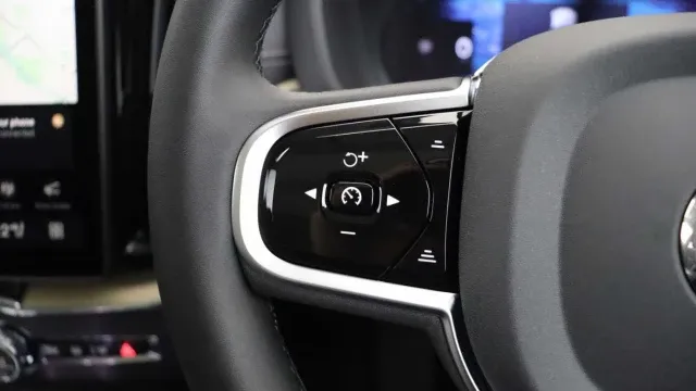 Vehicle Thumbnail 11