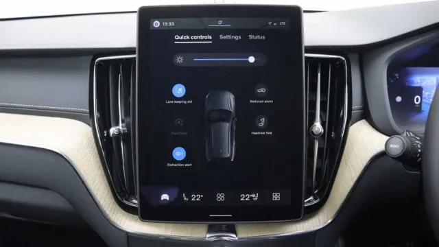 Vehicle Thumbnail 15