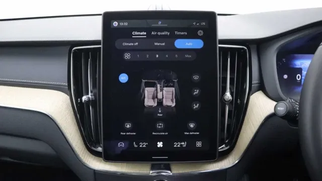 Vehicle Thumbnail 21