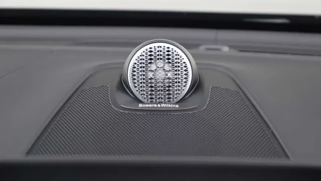 Vehicle Thumbnail 30