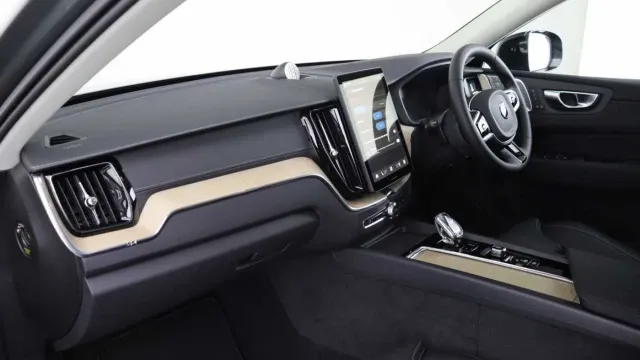 Vehicle Thumbnail 61