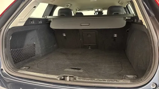 Vehicle Thumbnail 6