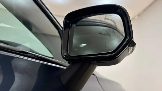 Vehicle Thumbnail 13