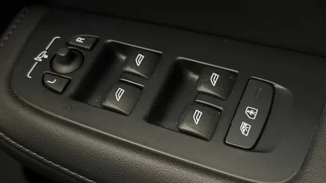Vehicle Thumbnail 17