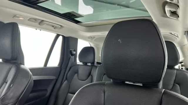 Vehicle Thumbnail 3