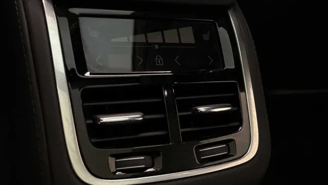 Vehicle Thumbnail 9