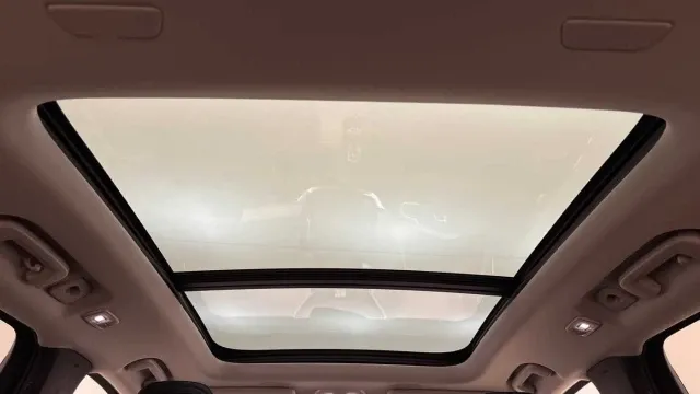 Vehicle Thumbnail 10