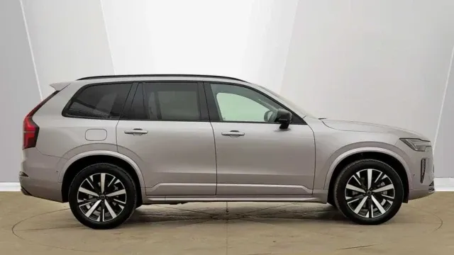 Vehicle Thumbnail 12