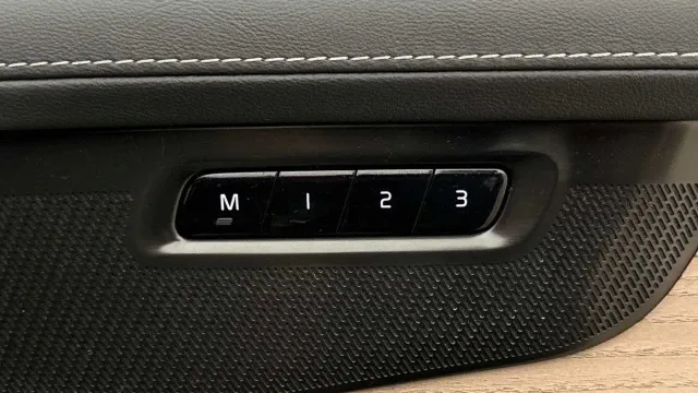 Vehicle Thumbnail 19
