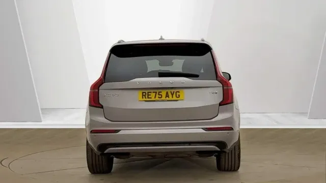 Vehicle Thumbnail 34