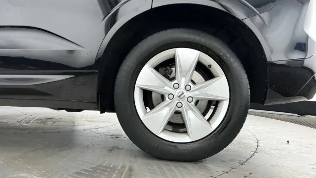 Vehicle Thumbnail 6