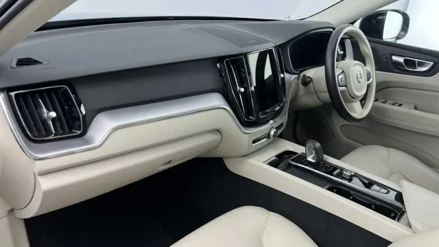 Vehicle Thumbnail 8