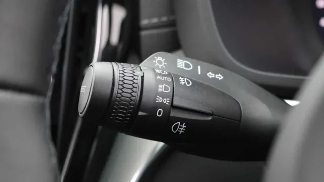 Vehicle Thumbnail 10