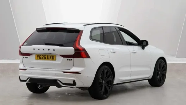Vehicle Thumbnail 12