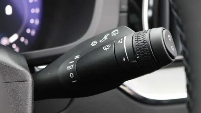 Vehicle Thumbnail 14