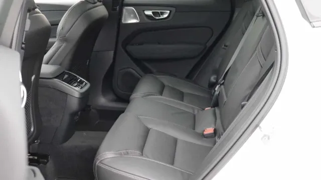 Vehicle Thumbnail 24