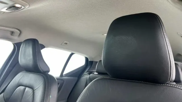 Vehicle Thumbnail 3