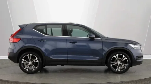 Vehicle Thumbnail 4