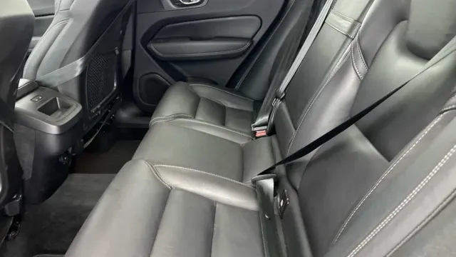 Vehicle Thumbnail 9