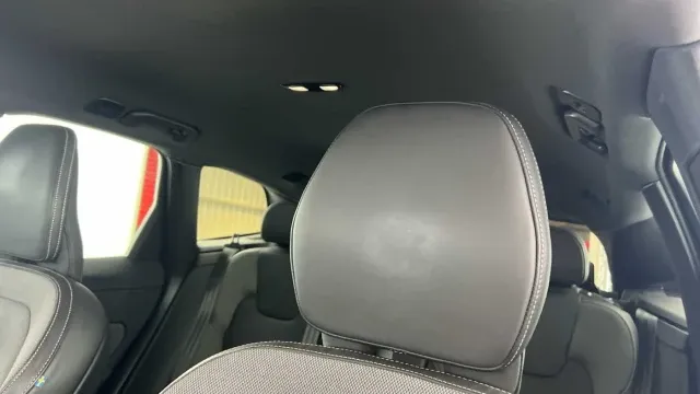 Vehicle Thumbnail 3