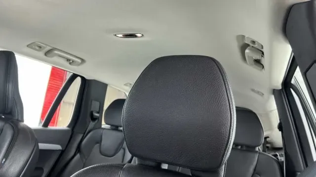 Vehicle Thumbnail 3