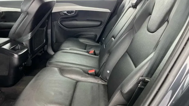 Vehicle Thumbnail 9